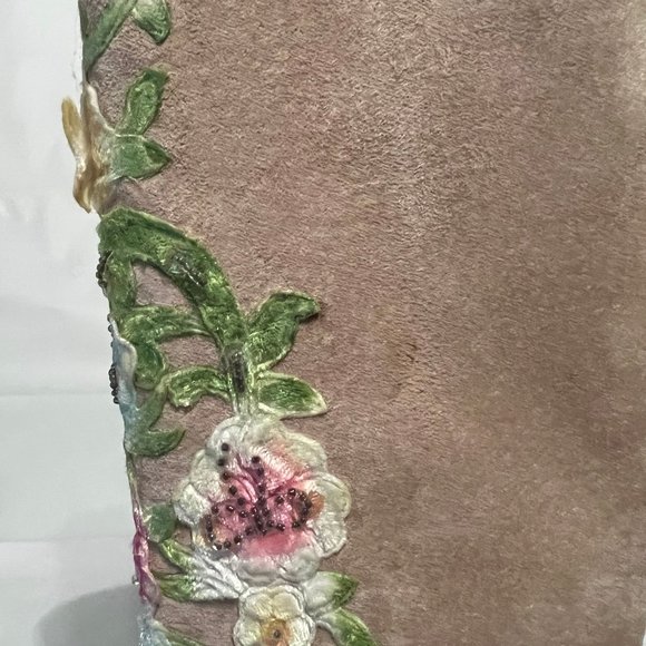 NewPort News Easy Style Tan Suede Upcycled Embroidered Knee Boots - Picture 9 of 13